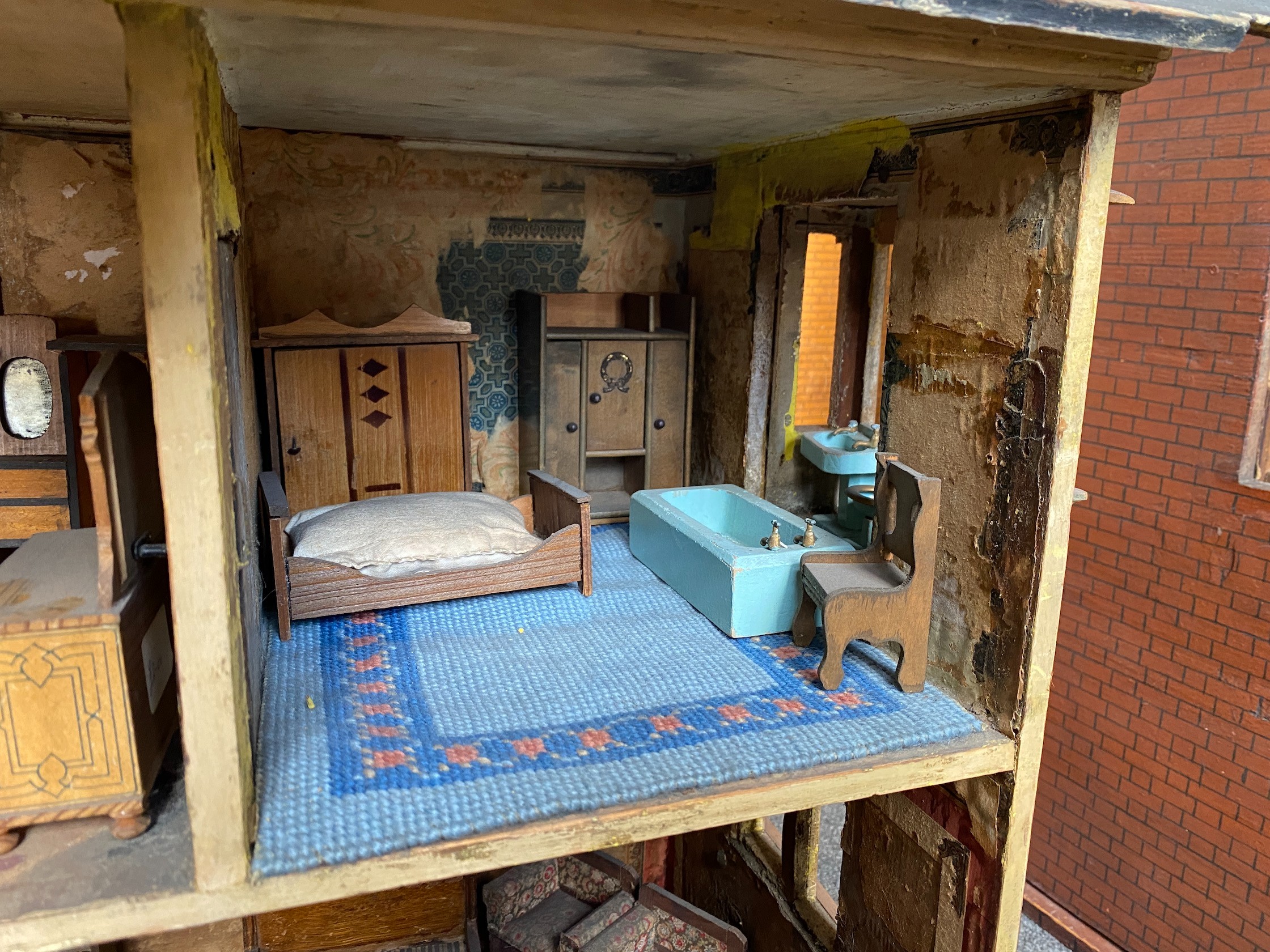 A Moritz Gottschalk ‘blue roof’ furnished dolls’ house, c.1893-94